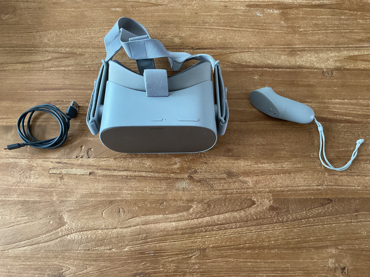 Oculus Go All-in-One VR Headset 64 GB
