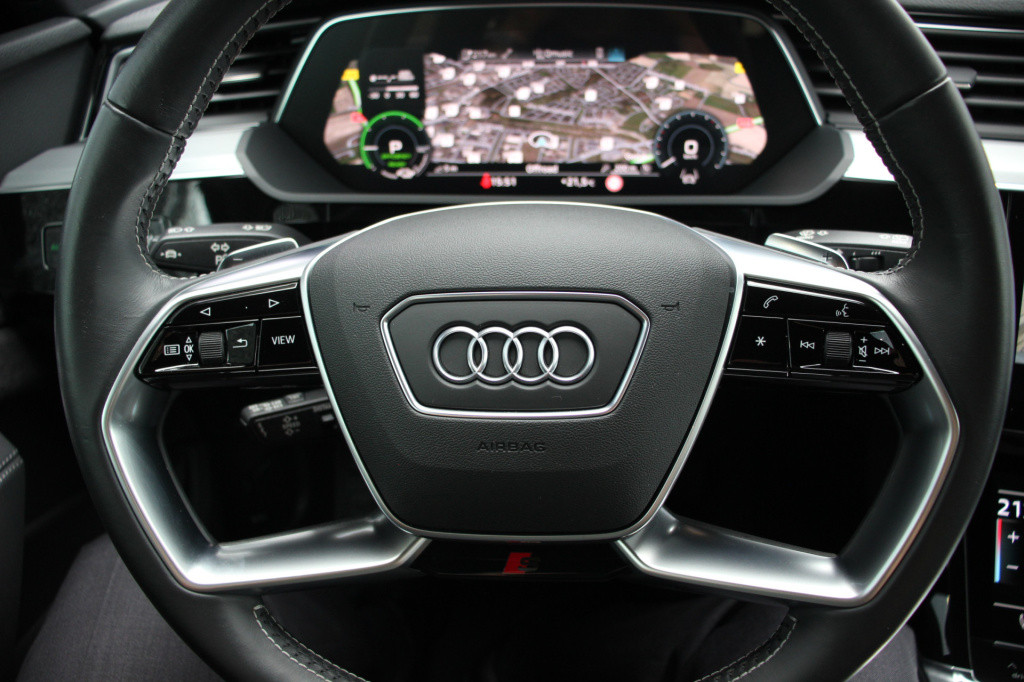Audi E-tron 50 quattro s edition 71 kwh | s-line | leder | pano. dak | trek