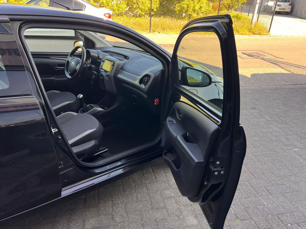 Toyota Aygo 1.0 vvt-i x-play