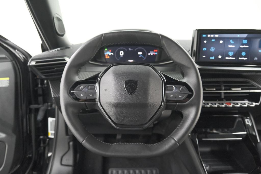 Peugeot 2008 puretech 100 allure | apple carplay | parkeersensoren | climat