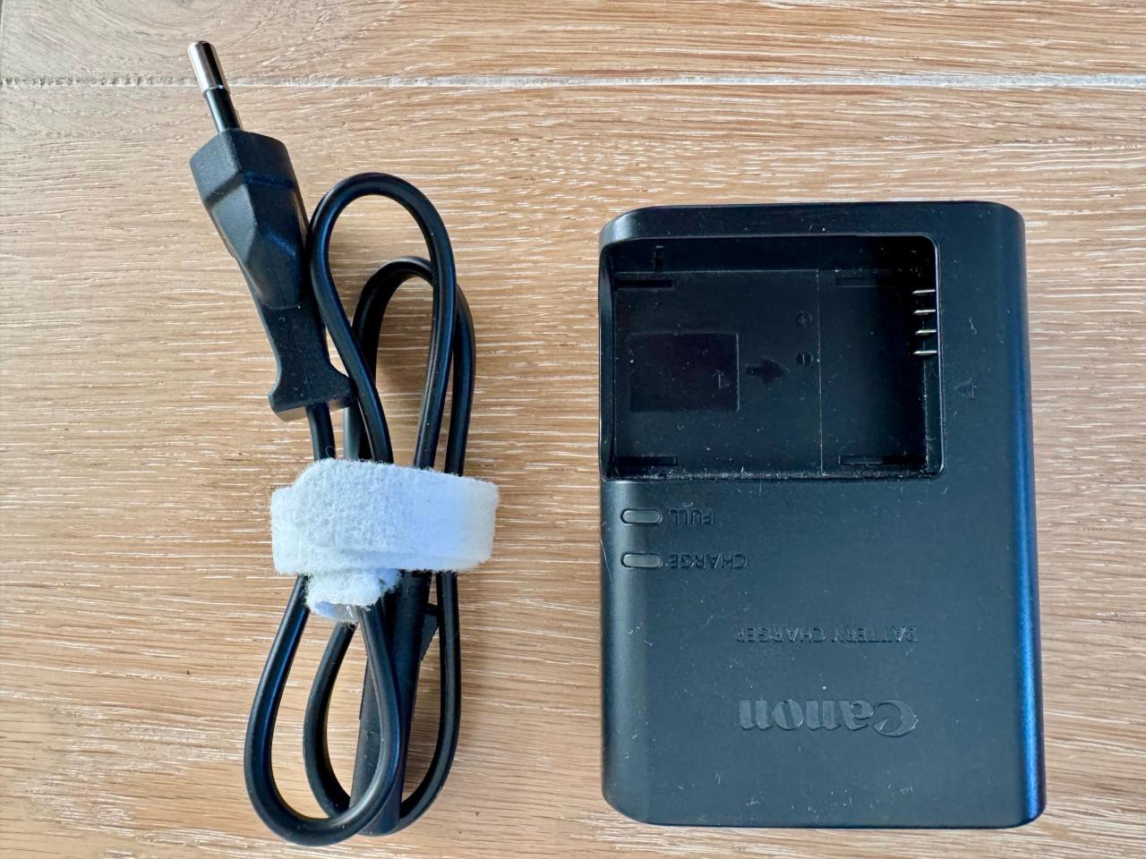 Compacte Canon EOS 100D camerabody + extra’s