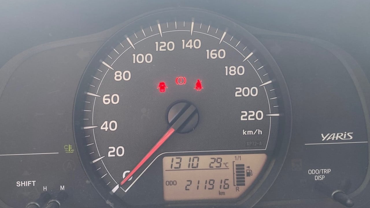 Toyota Yaris 1.0 VVT-i – Ruim en zuinig! Airco, jaar APK, beurt+3m gar