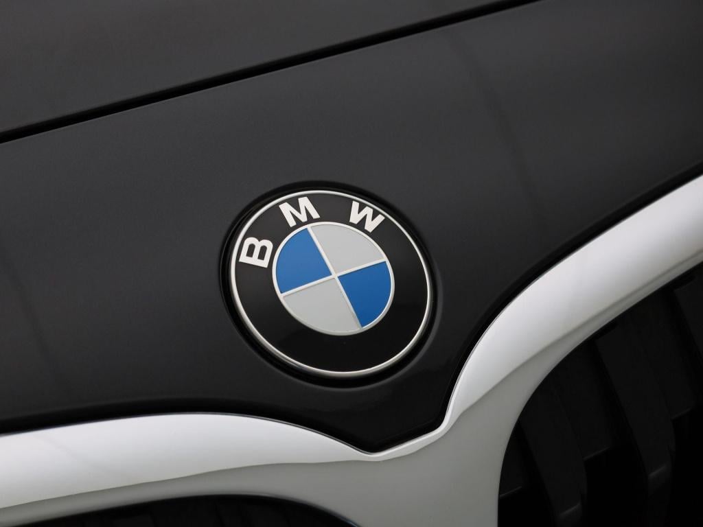 BMW 1 Serie 118i business edition | automaat | apple carplay / android auto