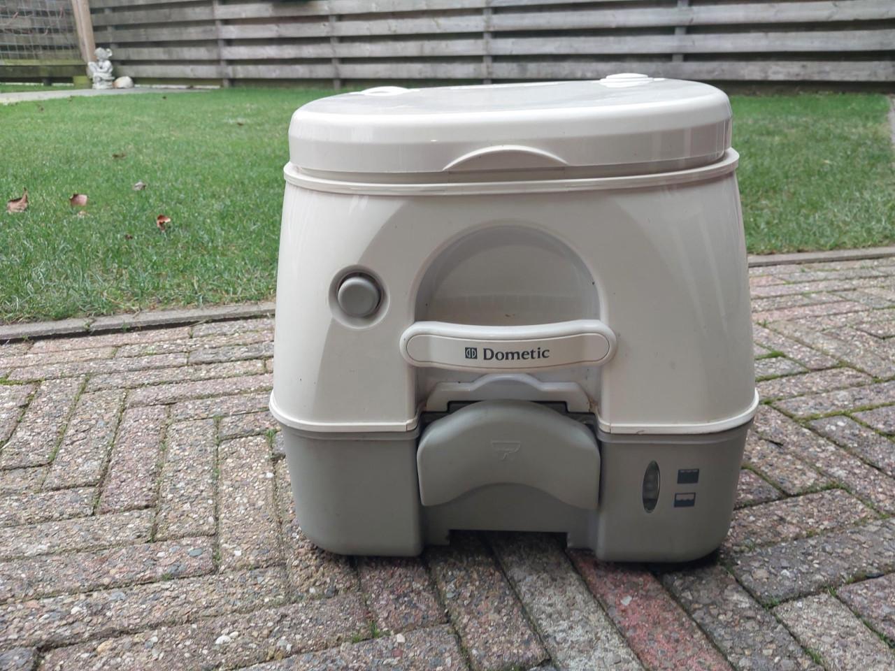 Dometic sealand toilet