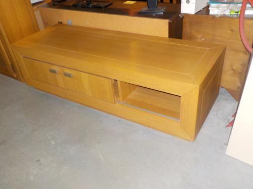 Massief blank eiken tv meubel met 2 schuifdeuren in vrijwel nieuw staat