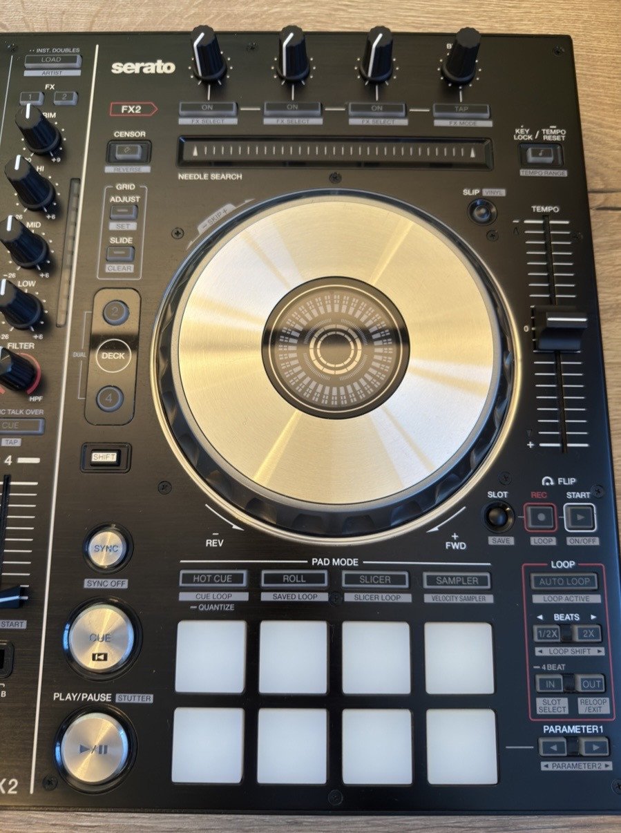 Pioneer DDJ-SX2 DJ Controller