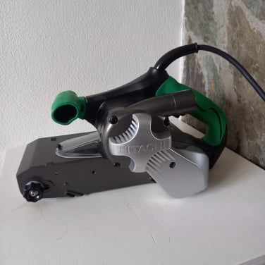 Nieuwe bandschuurmachine hitachi