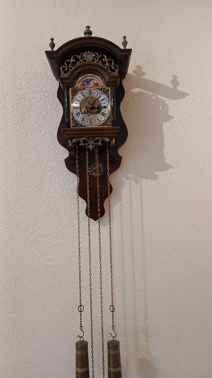 Klok STADHUIS VAN SCHOONHOVEN 1733 hangklok sallander eiken