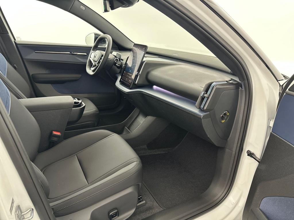 Volvo Ex30 p5 extended range plus europa | 272 pk |
