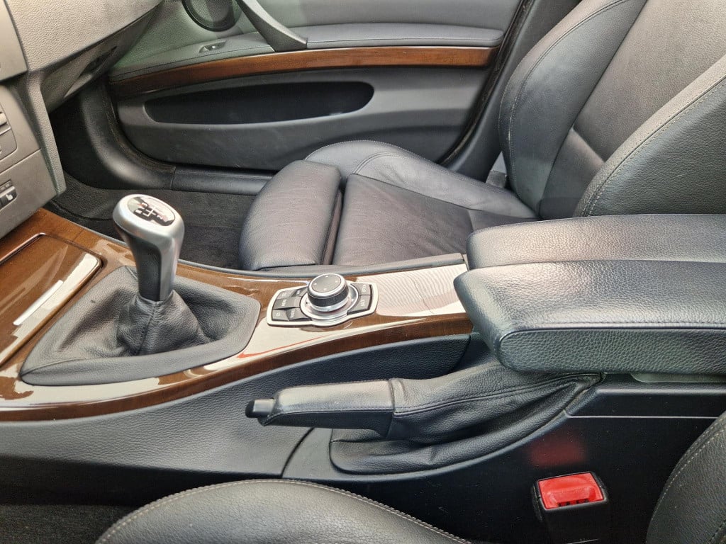 BMW 3-serie touring 320i high executive