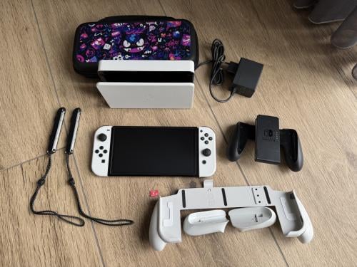 Nintendo Switch Oled met 128GB MicroSD