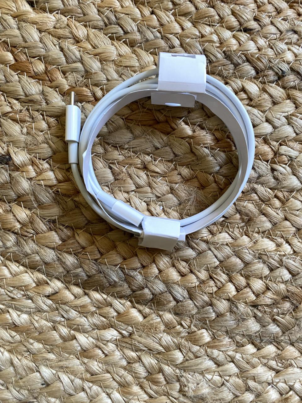 IPhone 11 zwart 64GB incl. nieuw hoesje en screenprotector