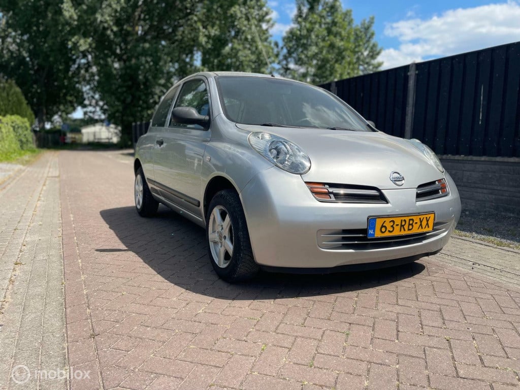 Nissan Micra 1.0 pure