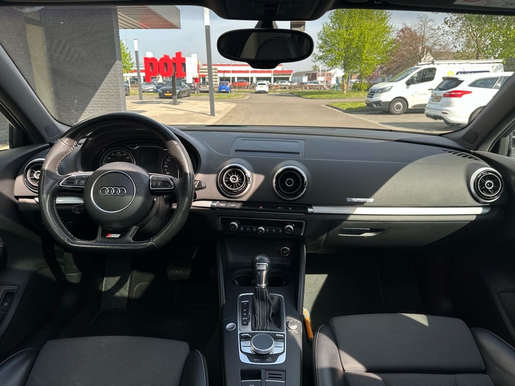 Audi A3 sportback 1.4 e-tron ambition plus // s-line // pano