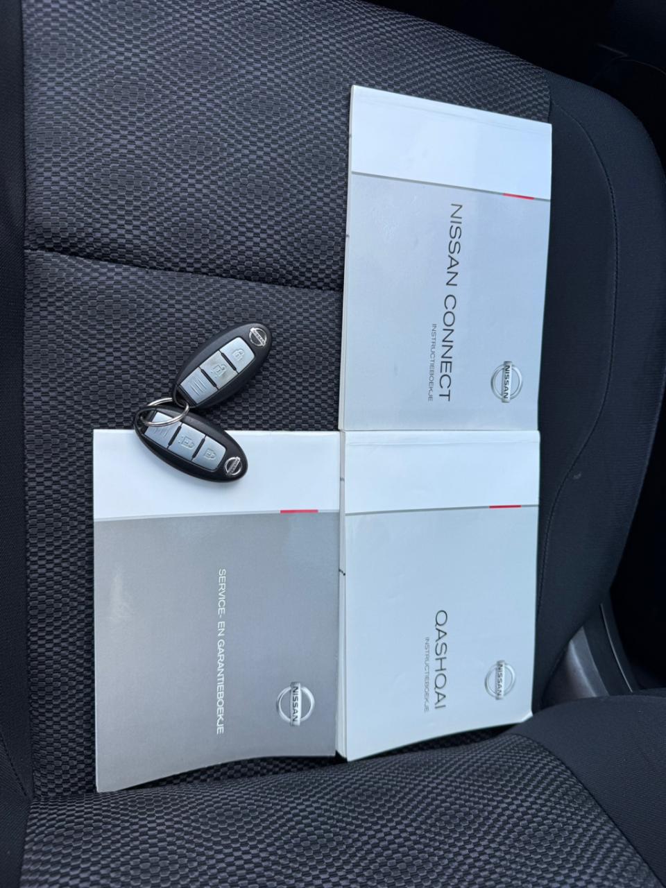 Nissan Qashqai 1.2 connect edition