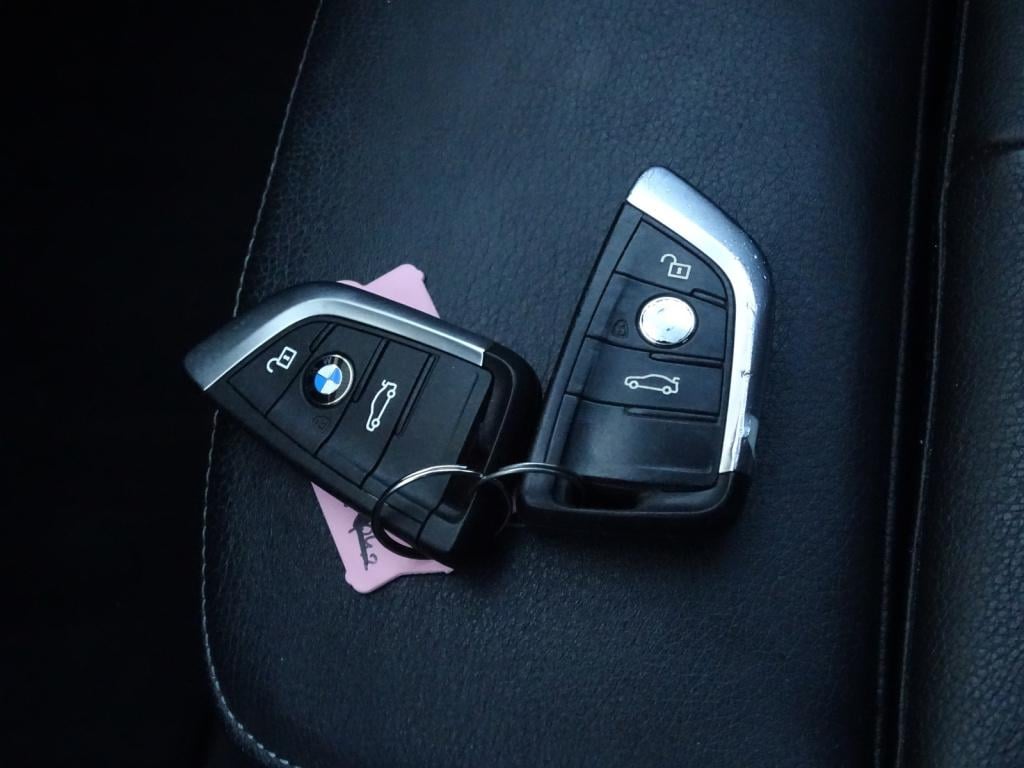 BMW X1 sdrive18i x-line | leder | led