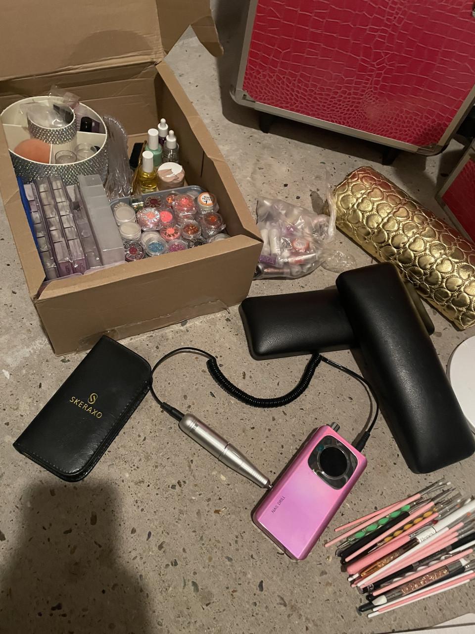 Nagelkoffer + inhoud