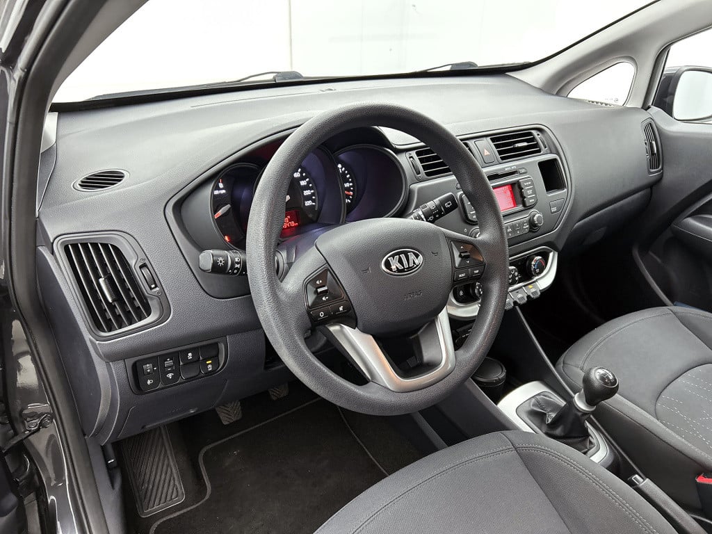 Kia Rio 1.2 cvvt comfort pack deze komt mbm via leseman