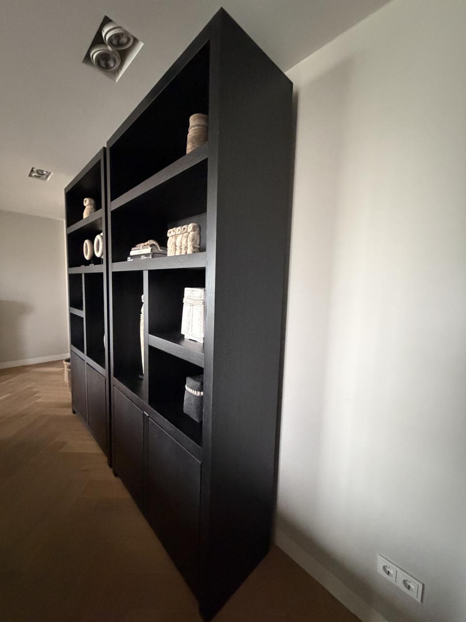 Zwarte vakkenkast(en) Keijser en Co