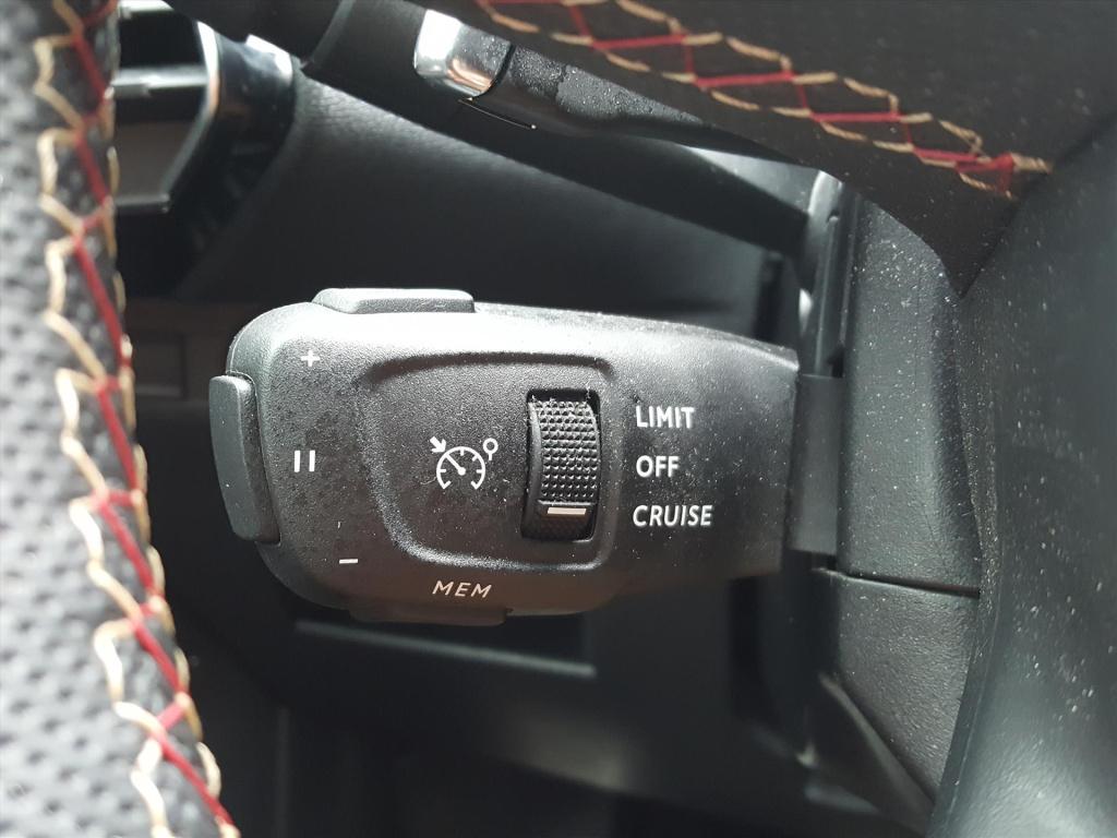 Ds Ds 7 1.6 e-tense hybride 300pk 4x4 automaat(t8) performance line+|navi|b