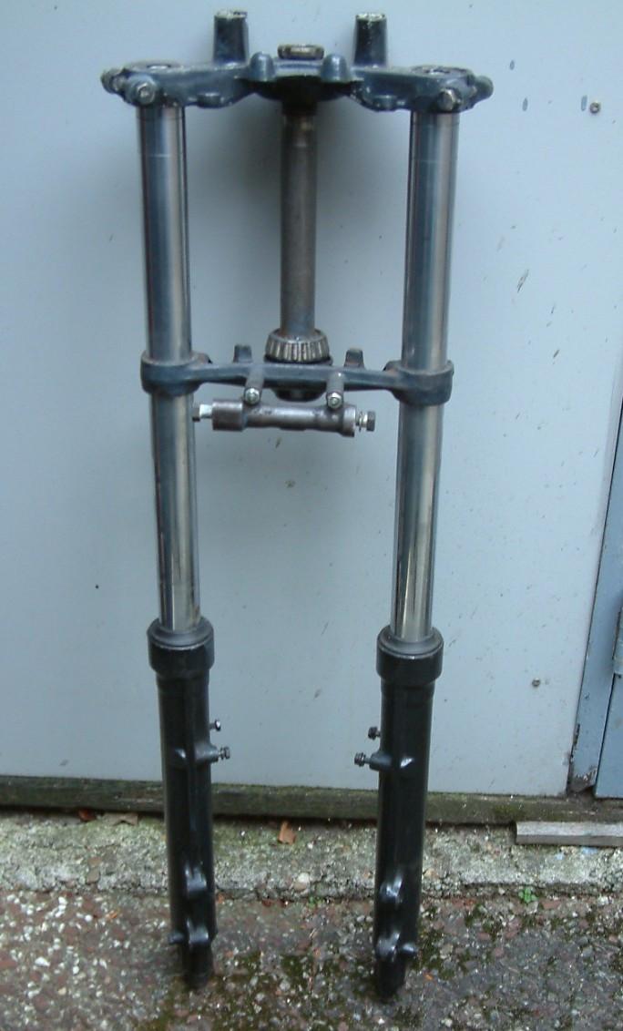 Voorvorken honda  35 mm 37 mm en 38 mm antiduik systeem