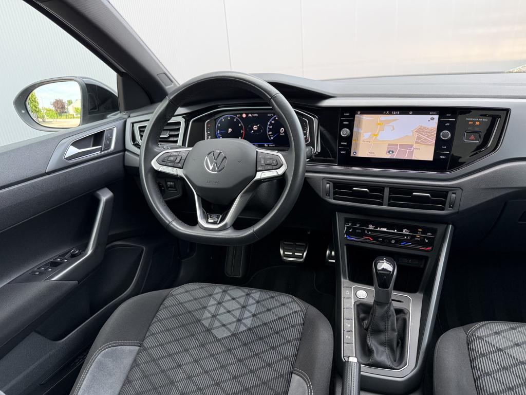 Volkswagen Taigo 1.0tsi 110pk dsg r-line | pano dak