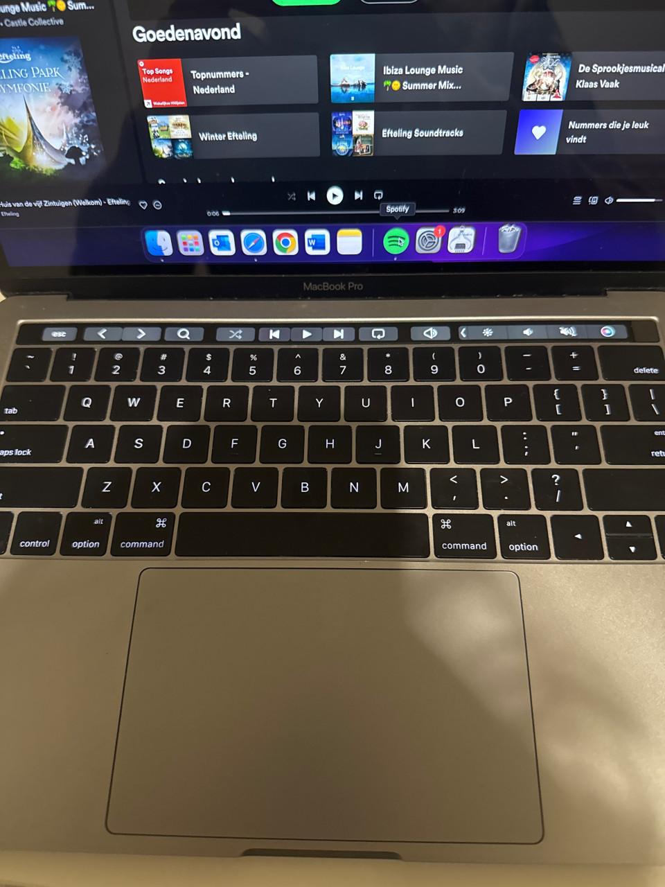 Macbook pro 13 inch 2016