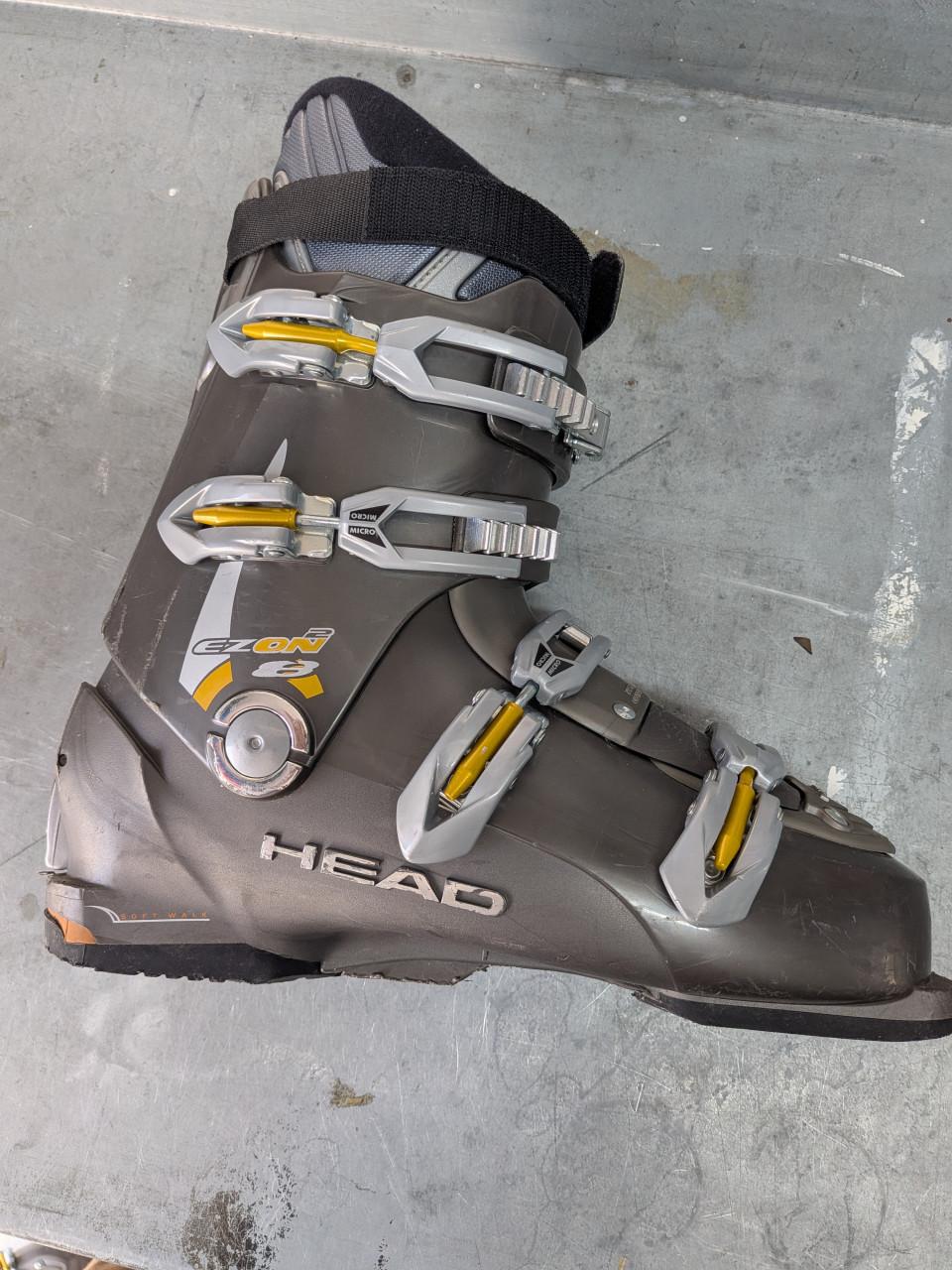 Ski schoen maat 305mm (plm maar 46)
