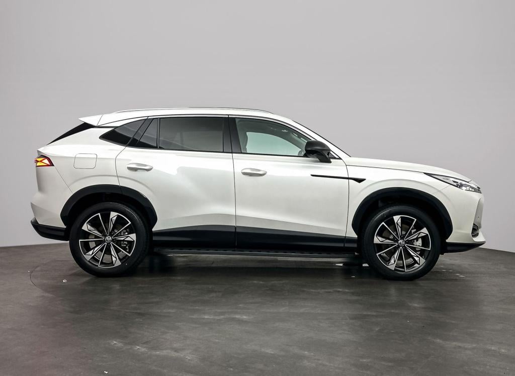 MG Hs mg phev 1.5 luxury madness deal edition