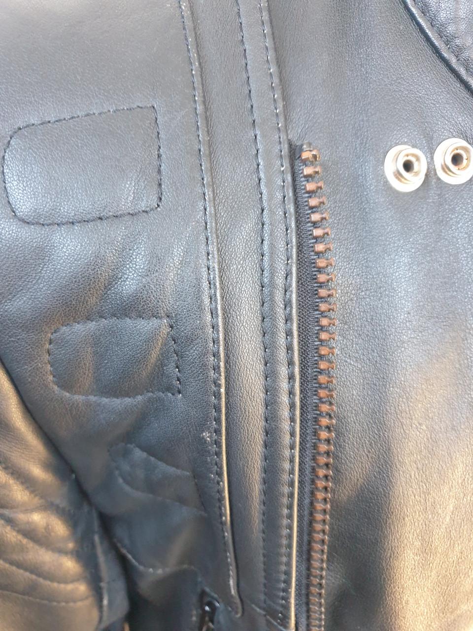 2 stoere bikerjackets.