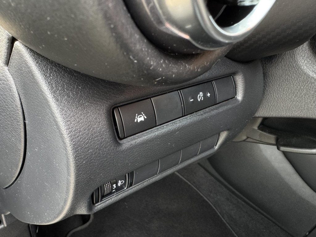 Nissan Juke 1.6 hybrid n-connecta