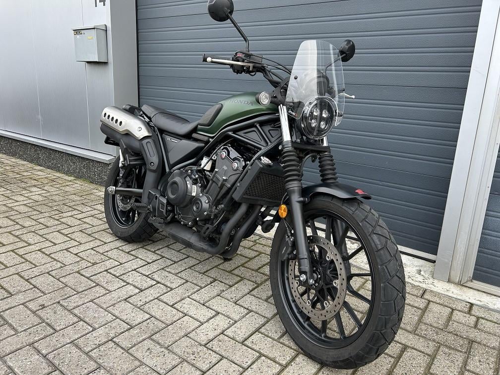 Honda CL500, in nieuwstaat zijne retro-style uit 2024 met 12dkm €5750,-