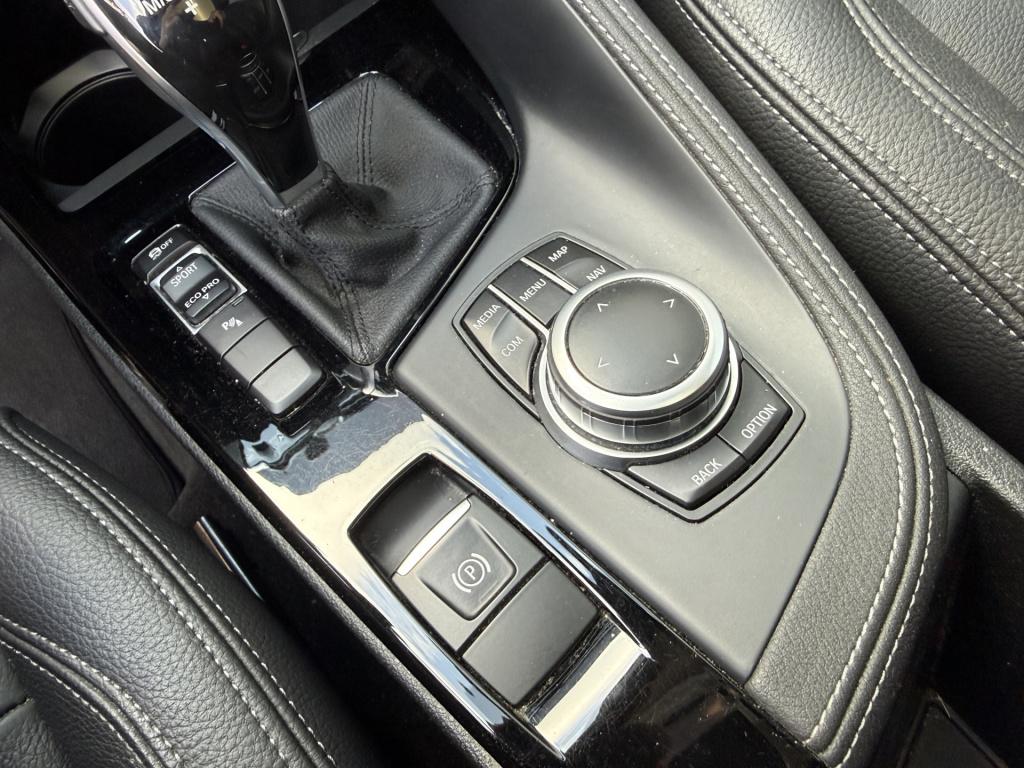BMW X1 sdrive20i automaat high executive