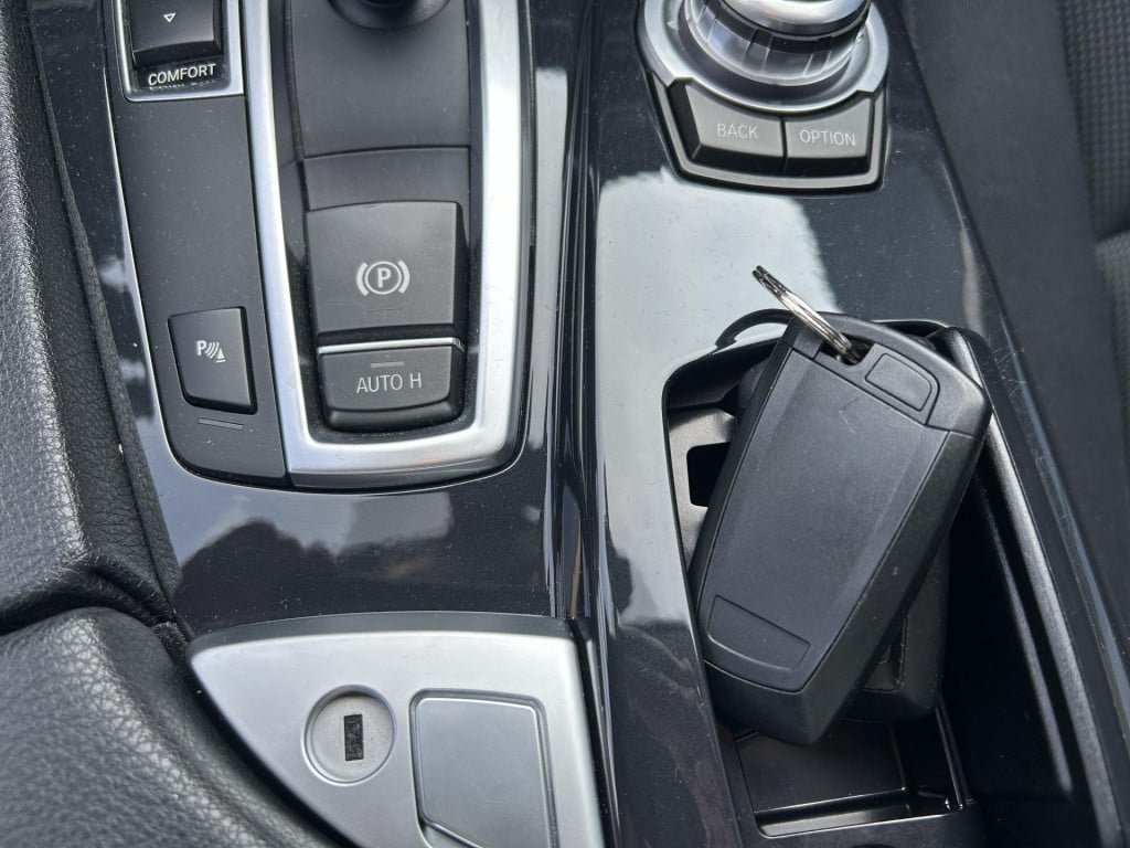 BMW 5 Serie 520i executive sportline|automaat|orgineel nl geleverd