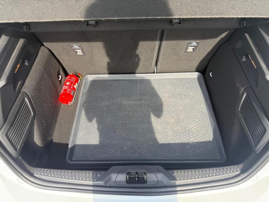 Ford Focus 1.0 ecoboost st line business