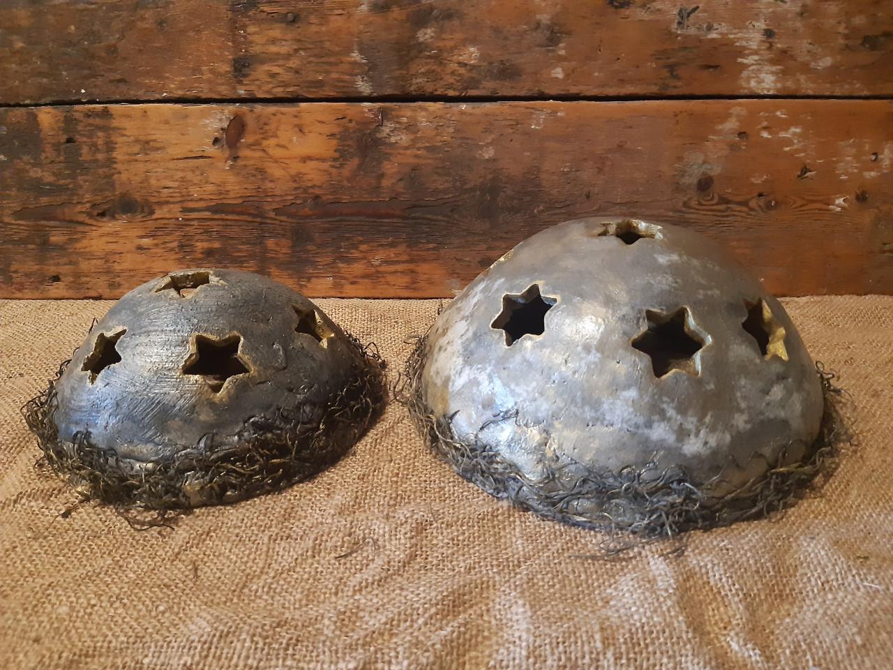 Betonnen schaal en halve bollen met lichtjes, kerstsfeer (set 11)