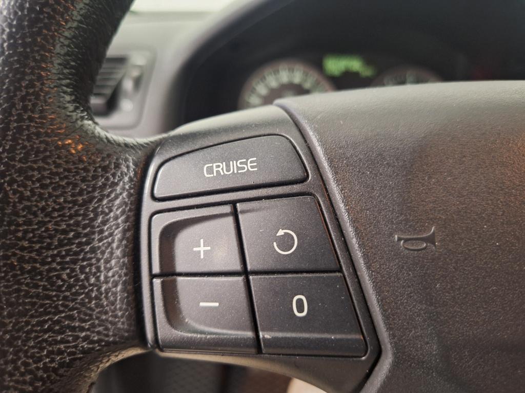 Volvo V50 1.8 momentum | trekhaak | airco | cruise control