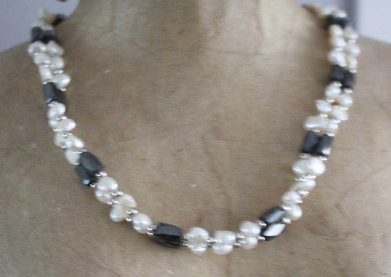 Magnetische ketting armband wit met grijze steentjes