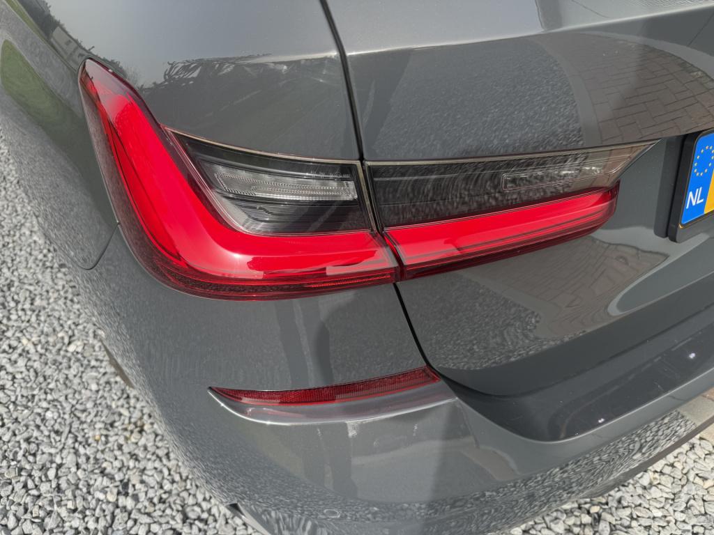 BMW 3-serie touring 330e automaat high executive m-sportpakket