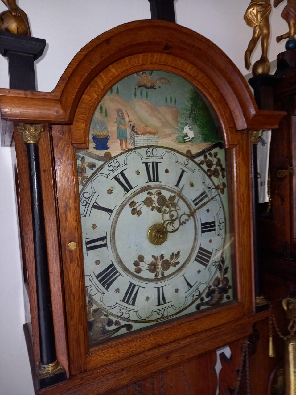 Echt antieke Friese klokken