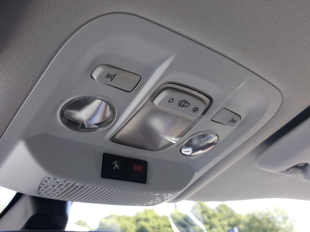 Peugeot 2008 1.2 pt 110pk allure eat6 automaat navigatie | achteruitrijcame