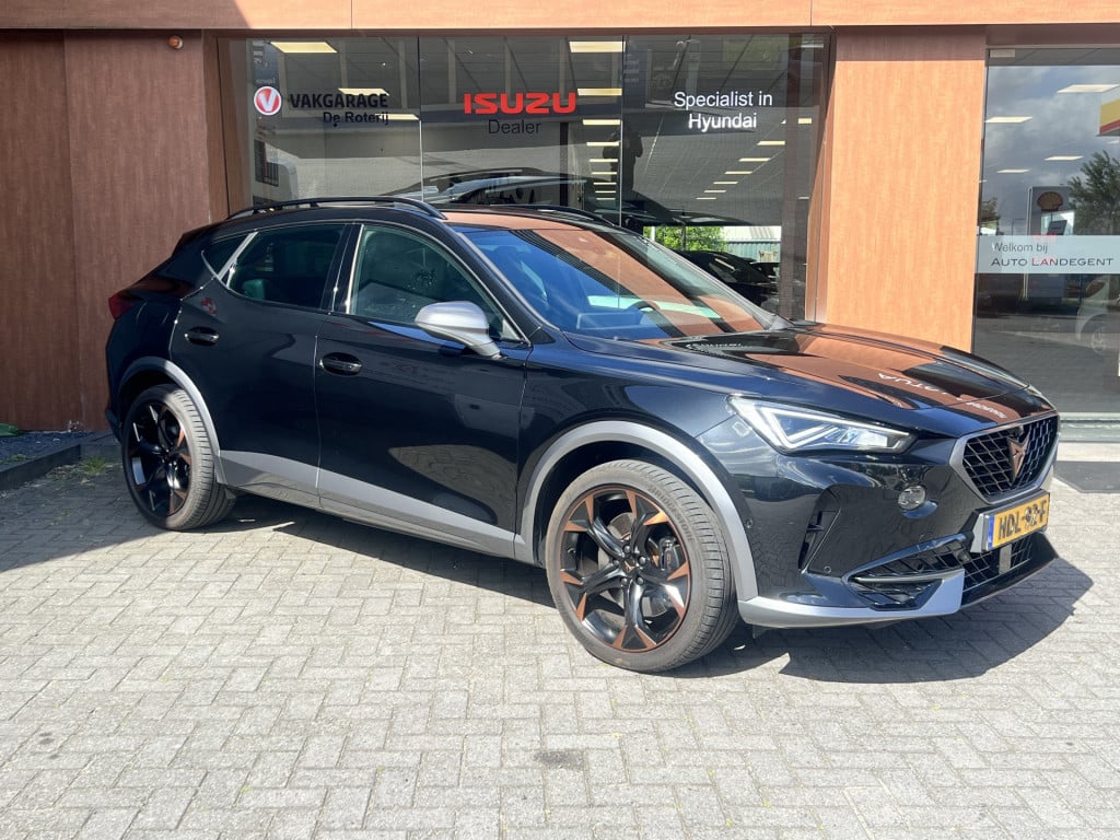 Cupra Formentor 1.4 e-hybrid vz performance | 245 pk | 360 camera's | apple