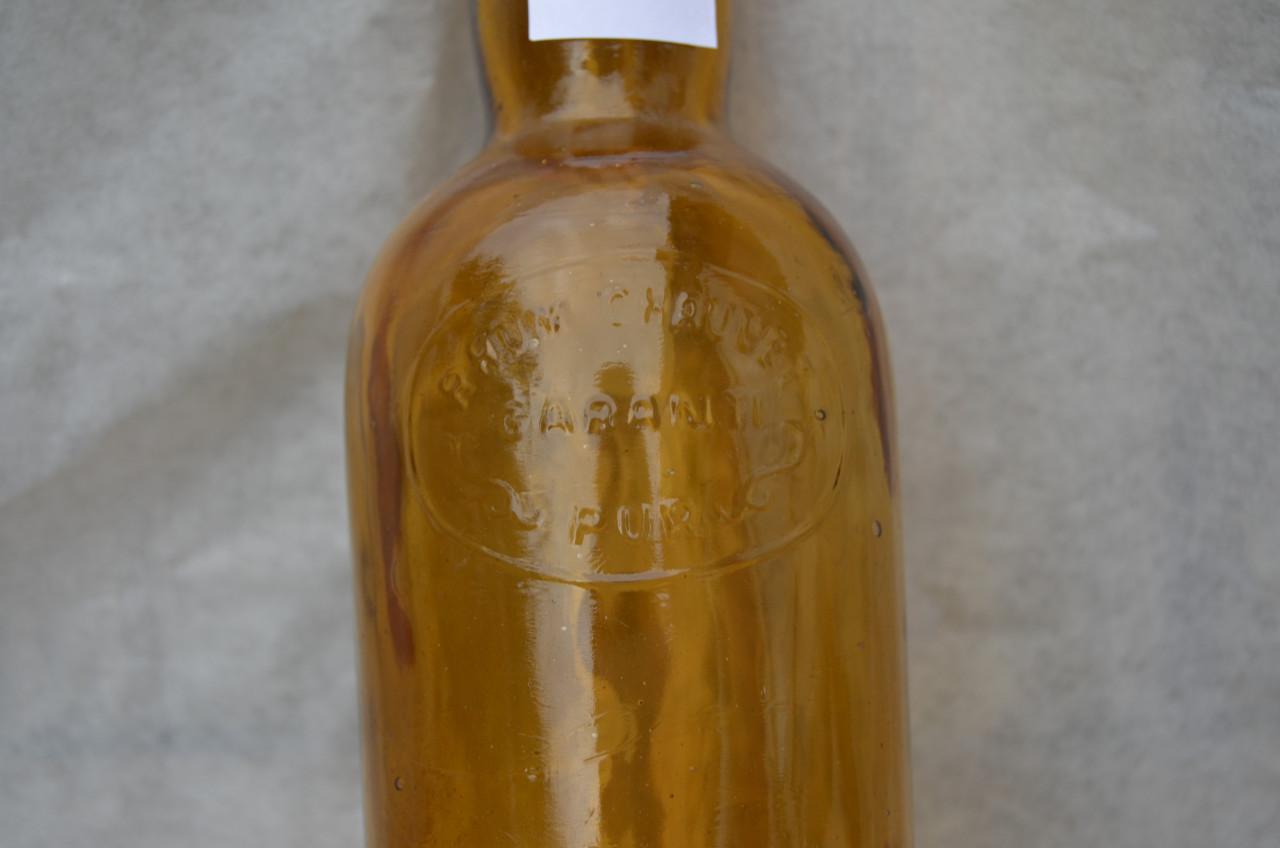 Nog een paar oude soda-, bier- en wijnflessen 19e eeuws