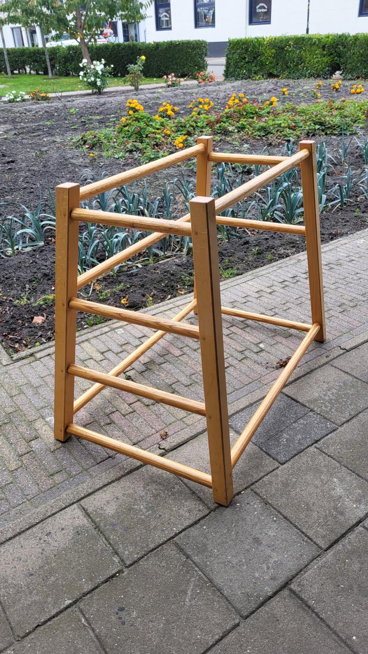 Houten trapezium (klimrek)