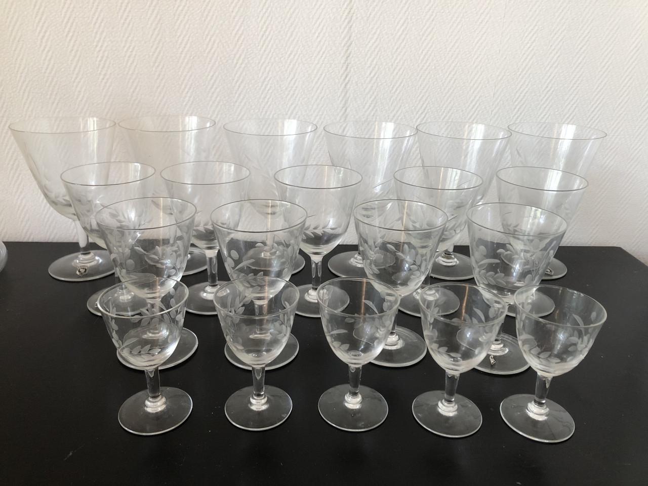 Oud glasservies 21-delig