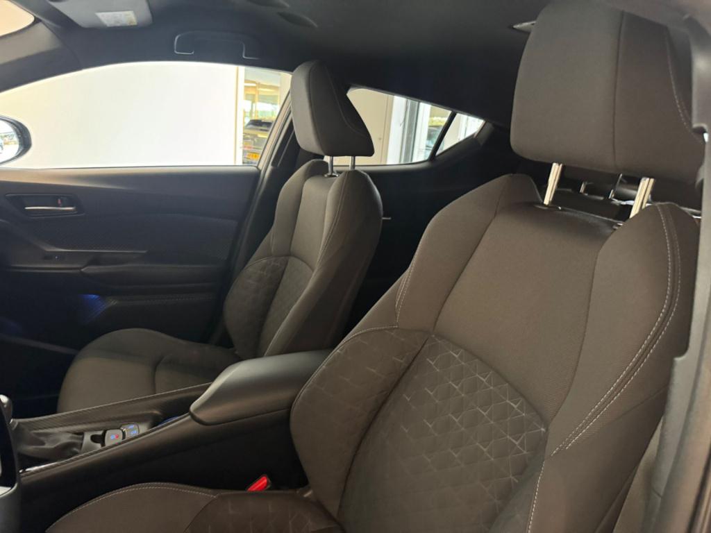 Toyota C-hr 1.8 hybrid business plus