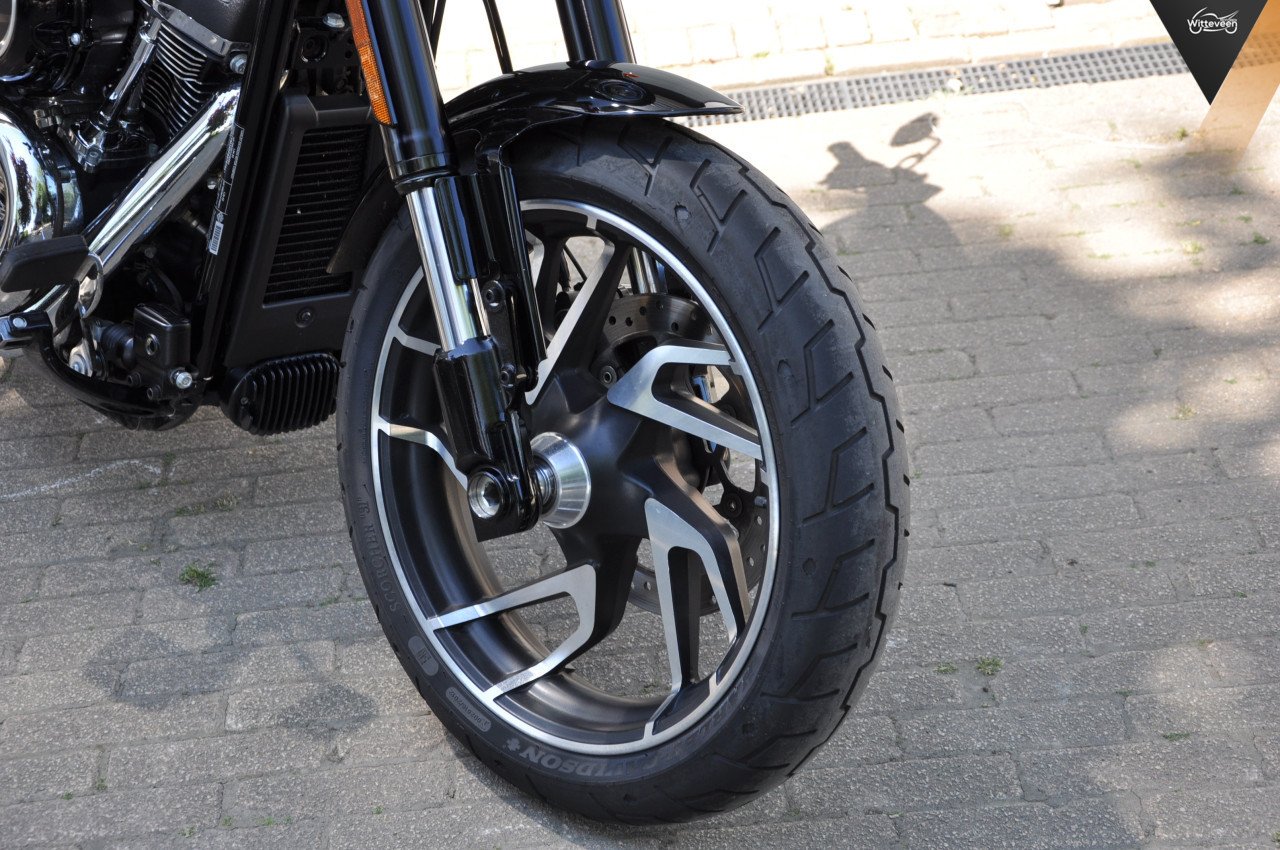 Harley Davidson 107 FLSB Sport Glide Kesstech uitlaat (regelbaar)