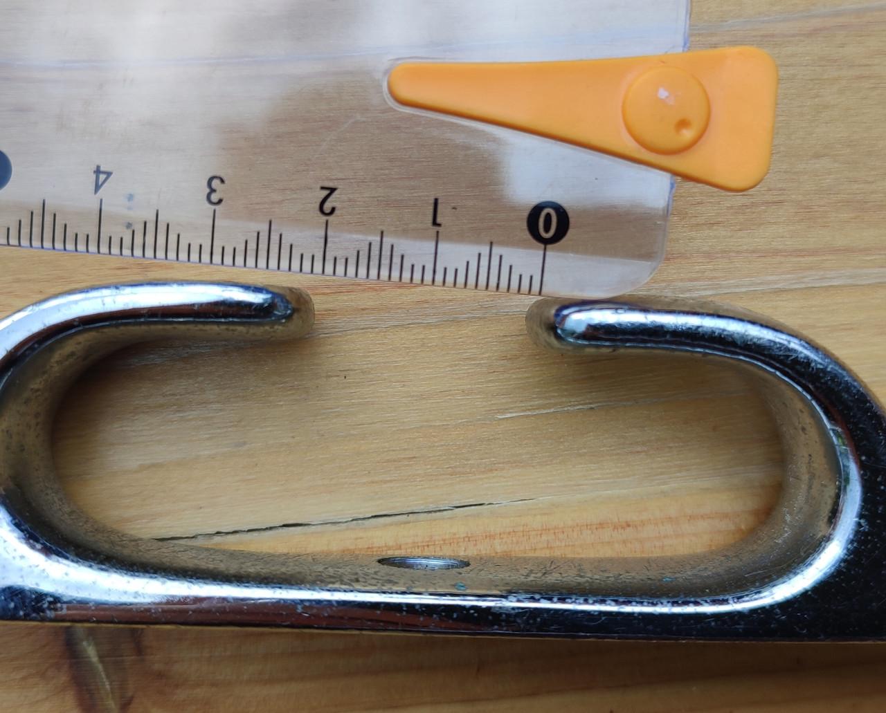 Klamp, waarschijnlijk RVS, geen alu, zie foto's voor meting