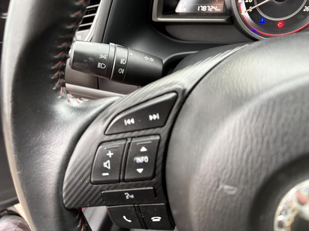 Mazda 3 2.0 ts+ 12 maanden bovag gar. rijklaar trekhaak 18" velgen