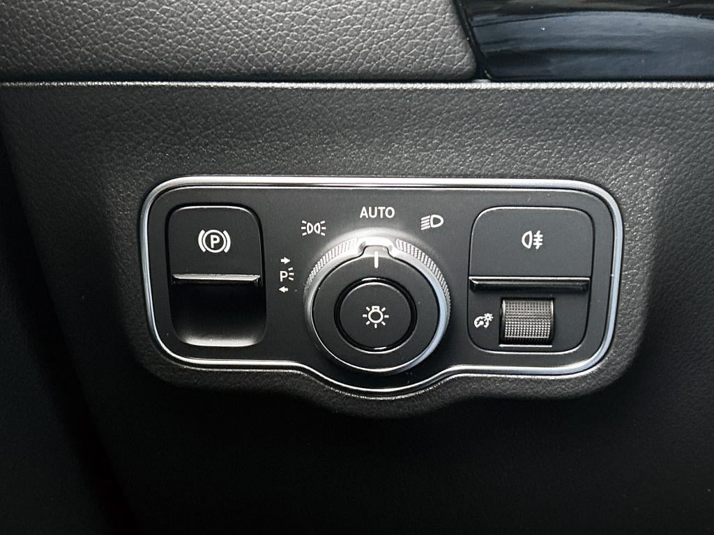 Mercedes-Benz B-Klasse 180 business line | elektrisch bedienbare achterklep